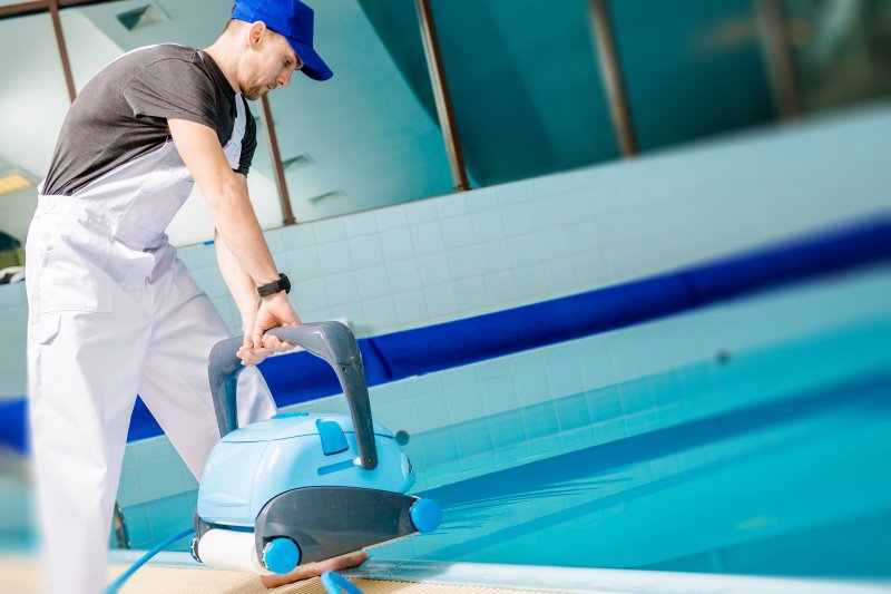 Poolreinigung mit Poolroboter