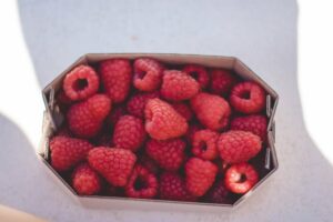 Himbeeren in der Schale